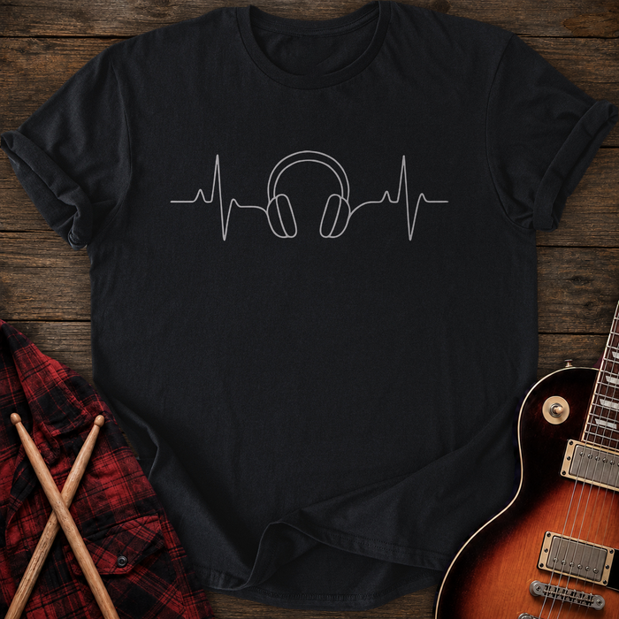 SOUNDOSE Heartbeat Headphones T-Shirt — Black t-shirt